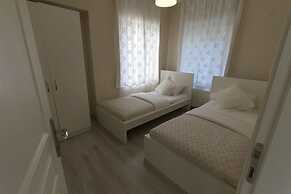 Büyükada Apart Hotel - Karadağ Apart