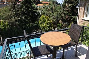 Büyükada Apart Hotel - Karadağ Apart