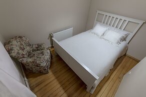 Büyükada Apart Hotel - Karadağ Apart