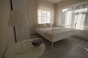 Büyükada Apart Hotel - Karadağ Apart