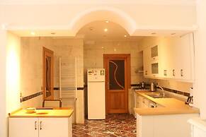 Büyükada Apart Hotel - Karadağ Apart