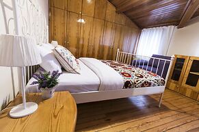 Büyükada Apart Hotel - Karadağ Apart