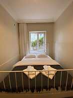 Büyükada Apart Hotel - Karadağ Apart