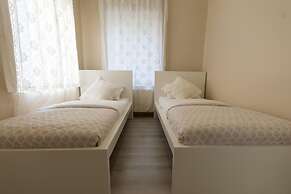 Büyükada Apart Hotel - Karadağ Apart