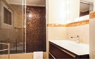 Grand Master Suites