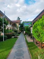 Park & Pool Resort