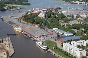 Laivahostel S/S Bore