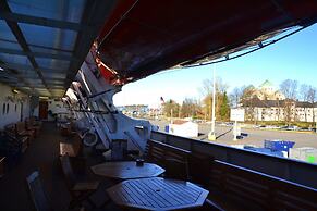 Laivahostel S/S Bore