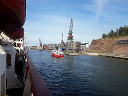 Laivahostel S/S Bore