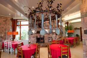 To Balcony tis Agorianis