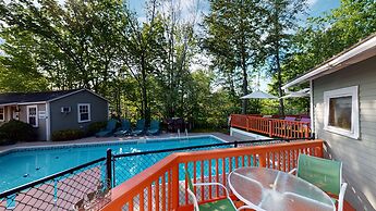 Lakeview House & Cottages