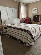 Lakeview House & Cottages