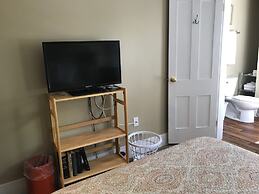 Lakeview House & Cottages