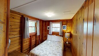 Lakeview House & Cottages