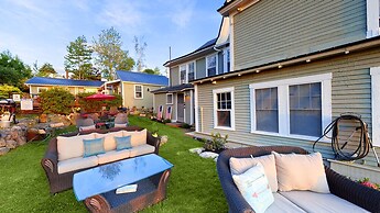 Lakeview House & Cottages