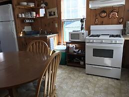 Lakeview House & Cottages