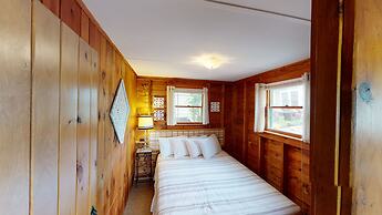 Lakeview House & Cottages