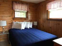 Lakeview House & Cottages