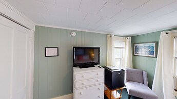 Lakeview House & Cottages