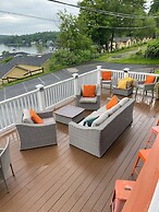 Lakeview House & Cottages
