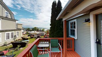 Lakeview House & Cottages