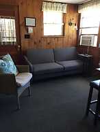 Lakeview House & Cottages