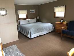 Lakeview House & Cottages