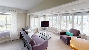 Lakeview House & Cottages