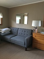 Lakeview House & Cottages