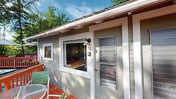 Lakeview House & Cottages