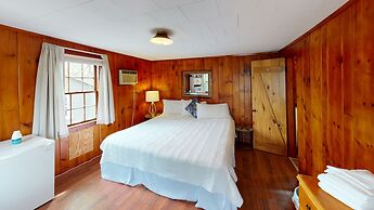 Lakeview House & Cottages