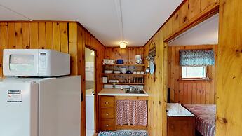 Lakeview House & Cottages