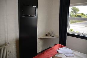 Dolphin Hotel Annex
