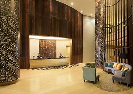 Aston Bellevue Radio Dalam