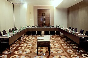 Aston Bellevue Radio Dalam