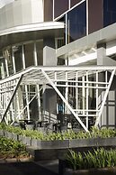 Aston Bellevue Radio Dalam