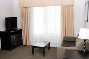 Holiday Inn Express & Suites Bakersfield Airport by IHG
