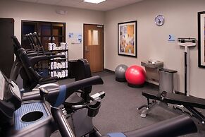 Holiday Inn Express & Suites Bakersfield Airport by IHG