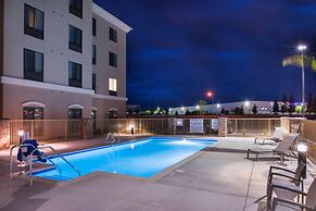 Holiday Inn Express & Suites Bakersfield Airport by IHG