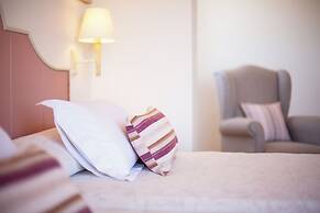 Grupotel Macarella Suites & Spa