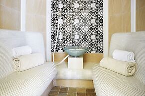 Grupotel Macarella Suites & Spa