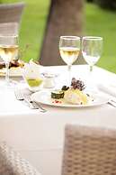 Grupotel Macarella Suites & Spa