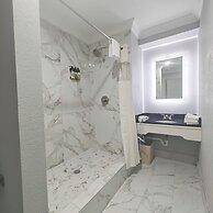 Mountain Vista Inn & Suites