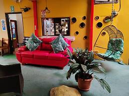 Cabinas El Pueblo - Hostel