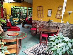 Cabinas El Pueblo - Hostel