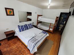 Cabinas El Pueblo - Hostel