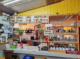 Cabinas El Pueblo - Hostel