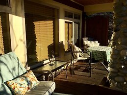 The Tuwanek Hotel and Spa