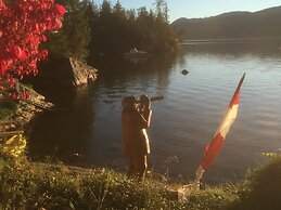 The Tuwanek Hotel and Spa