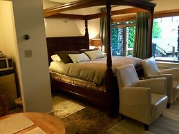 The Tuwanek Hotel and Spa